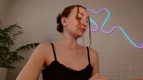 Snapshot of whiteprincessluna chatting on 18, 5, 2026 You wont find me here on Saturdays and Sundays online show from 18, 5, 2026