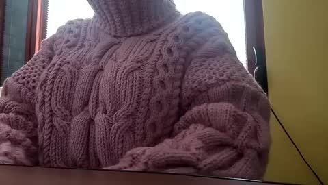 whitesweater online show from 22, 10, 2025