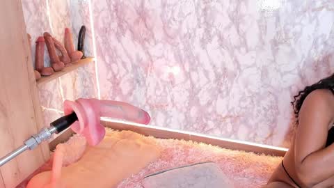 whitneyyfox online show from 15, 1, 2025