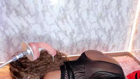 whitneyyfox online show from 8, 3, 2025