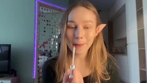 Alisa online show from 2, 2, 2025