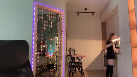 Alisa online show from 5, 2, 2025