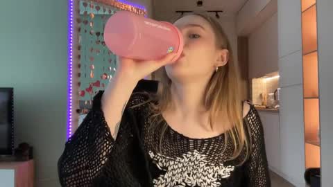 Alisa online show from 6, 2, 2025