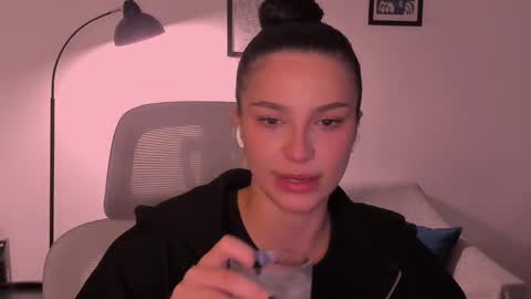 Snapshot of whoislulu chatting on 30, 4, 2026 whoislulu online show from 30, 4, 2026