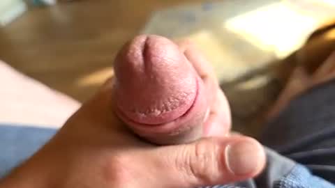 whorekneeweeny online show from 25, 6, 2026
