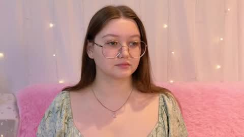 Sarah online show from 2, 2, 2025