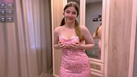 Snapshot of whymollycry chatting on 26, 5, 2026 Molly online show from 26, 5, 2026