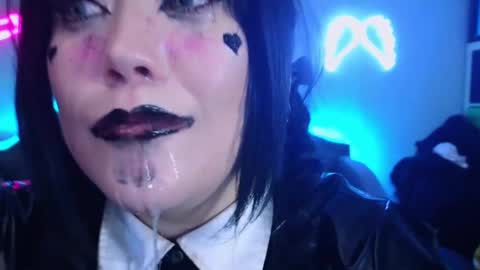 Snapshot of wickedxqueen chatting on 6, 12, 2024 Laura  online show from 6, 12, 2024