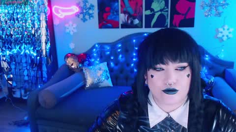 Snapshot of wickedxqueen chatting on 7, 1, 2025 Laura  online show from 7, 1, 2025