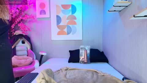 Snapshot of wife_mature chatting on 5, 6, 2026 sussy online show from 5, 6, 2026