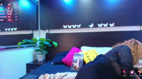 Snapshot of wife_mature chatting on 15, 7, 2026 sussy online show from 15, 7, 2026