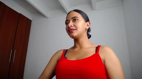 Ilauren online show from 29, 3, 2026