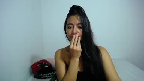 Snapshot of wifhot chatting on 17, 6, 2026 Ilauren online show from 17, 6, 2026