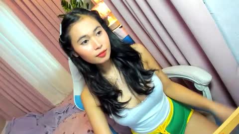 Snapshot of wildkittytrans chatting on 16, 11, 2025 CHRISTINE online show from 16, 11, 2025