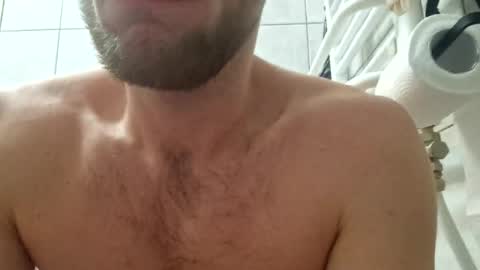 Snapshot of wildmike93 chatting on 22, 12, 2025 wildmike93 online show from 22, 12, 2025
