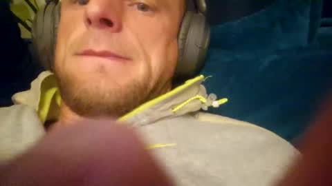 Snapshot of wildmike93 chatting on 7, 5, 2026 wildmike93 online show from 7, 5, 2026