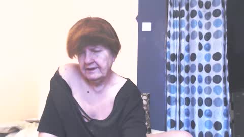 WildRedCat online show from 10, 4, 2026