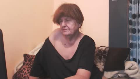 WildRedCat online show from 12, 5, 2026