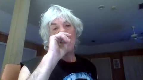 Snapshot of winedog2020 chatting on 24, 2, 2026 Gundja Man online show from 24, 2, 2026