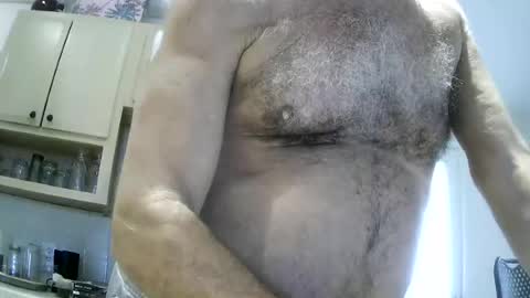 Snapshot of winedog2020 chatting on 8, 7, 2026 Gundja Man online show from 8, 7, 2026
