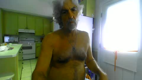 Snapshot of winedog2020 chatting on 27, 7, 2026 Gundja Man online show from 27, 7, 2026
