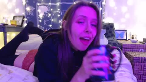 Eevie online show from 7, 12, 2024