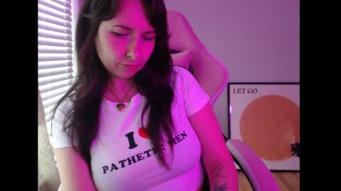 Eevie online show from 8, 9, 2025