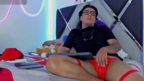 Snapshot of winniepooh_69 chatting on 15, 5, 2026 winniepooh_69 online show from 15, 5, 2026
