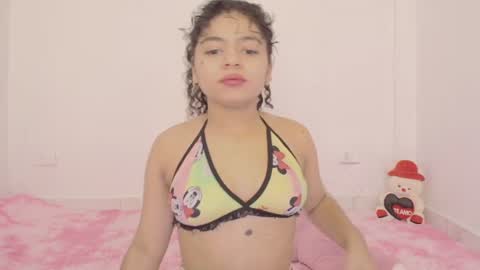 Snapshot of winnifer_gonzalez chatting on 7, 7, 2026 Winnifer Gonzalez online show from 7, 7, 2026