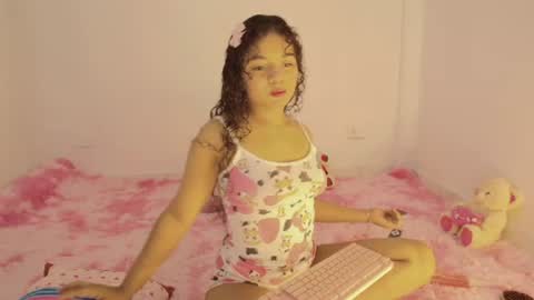 Snapshot of winnifer_gonzalez chatting on 30, 7, 2026 Winnifer Gonzalez online show from 30, 7, 2026
