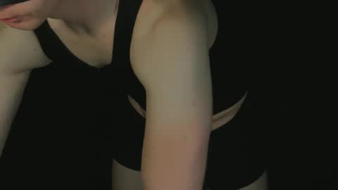 Snapshot of wipwips chatting on 21, 9, 2025 KiwiFruit89 online show from 21, 9, 2025