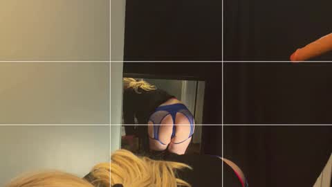 Snapshot of wipwips chatting on 4, 12, 2025 KiwiFruit89 online show from 4, 12, 2025