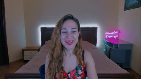 Snapshot of wise_ava chatting on 25, 3, 2026 Sarah Curly online show from 25, 3, 2026