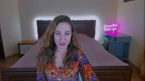 Snapshot of wise_ava chatting on 29, 3, 2026 Sarah Curly online show from 29, 3, 2026