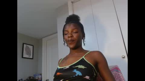 Snapshot of wishhwashy22 chatting on 17, 5, 2026 Chanel online show from 17, 5, 2026