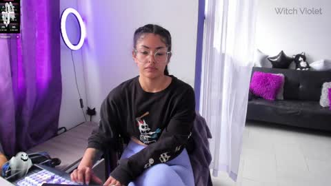 Snapshot of witchofhearts chatting on 21, 12, 2024 Luna Violeta A r t i s t online show from 21, 12, 2024