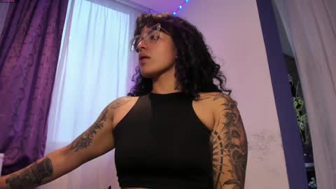 Snapshot of witchofhearts chatting on 27, 12, 2024 Luna Violeta A r t i s t online show from 27, 12, 2024