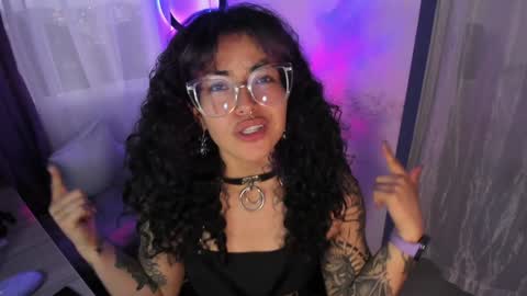 Snapshot of witchofhearts chatting on 14, 1, 2025 Luna Violeta A r t i s t online show from 14, 1, 2025