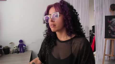 Snapshot of witchofhearts chatting on 23, 2, 2025 Luna Violeta A r t i s t online show from 23, 2, 2025