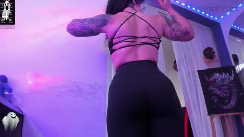 Snapshot of witchofhearts chatting on 23, 2, 2025 Luna Violeta A r t i s t online show from 23, 2, 2025