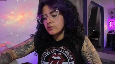 Snapshot of witchofhearts chatting on 27, 2, 2025 Luna Violeta A r t i s t online show from 27, 2, 2025