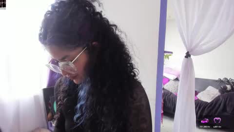 Snapshot of witchofhearts chatting on 21, 9, 2025 Luna Violeta A r t i s t online show from 21, 9, 2025