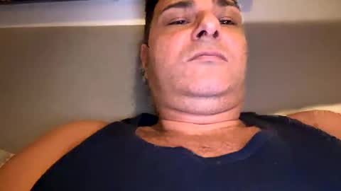 Snapshot of witebull83 chatting on 12, 12, 2024 Witebull online show from 12, 12, 2024