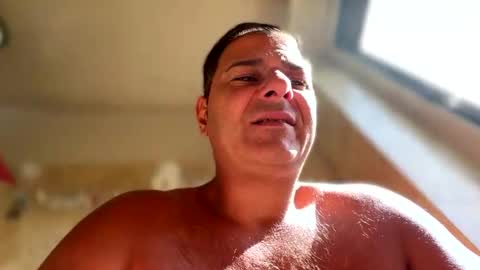 Snapshot of witebull83 chatting on 29, 3, 2026 Witebull online show from 29, 3, 2026