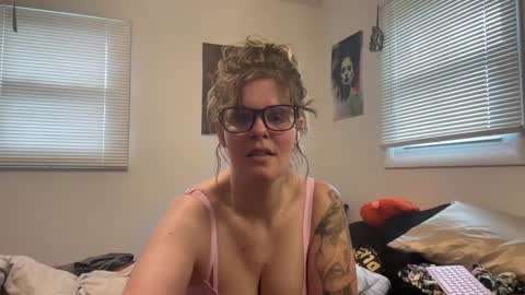 Moth online show from 6, 2, 2025