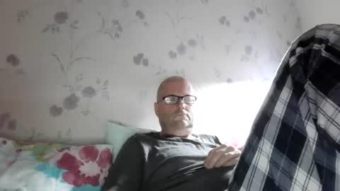 wobble444 online show from 27, 7, 2026