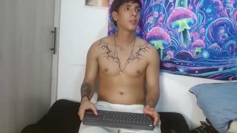 Snapshot of wolf_light chatting on 20, 12, 2025 wolf_light online show from 20, 12, 2025