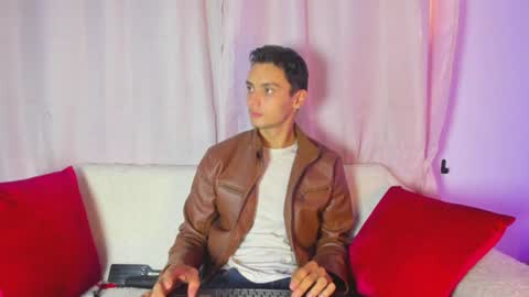 Andrew online show from 28, 7, 2026