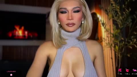 Snapshot of womanofyourdesire_ts chatting on 24, 7, 2026 Julia online show from 24, 7, 2026