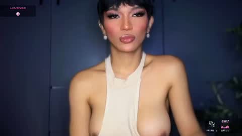 Snapshot of womanofyourdesire_ts chatting on 2, 8, 2026 Julia online show from 2, 8, 2026